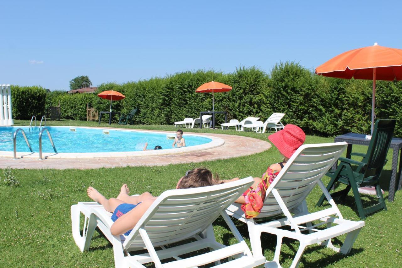 Hotel Villaggio Le Stelline مونتيفالكو المظهر الخارجي الصورة